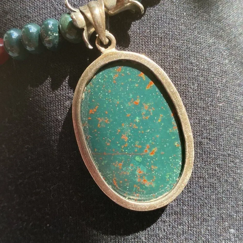 Vintage bloodstone sterling silver beaded pendant necklace - Picture 4 of 10